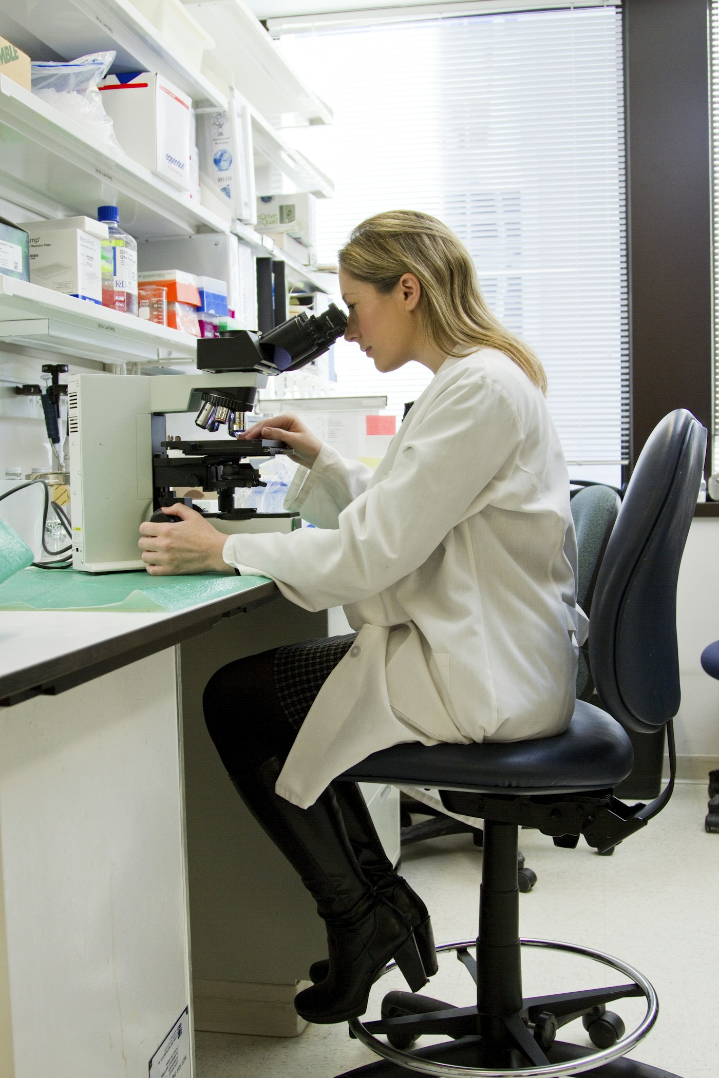 Specialty Oncology Pharmacy in Brazil ANVISA Import Rules Receita Federal Clearance and Cold Chain to São Paulo